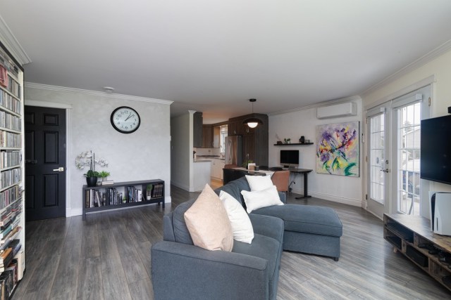Salon — 4100 Imp De l'Anse, 4100, Saint-Hyacinthe, J2R 2J4, Saint-Hyacinthe