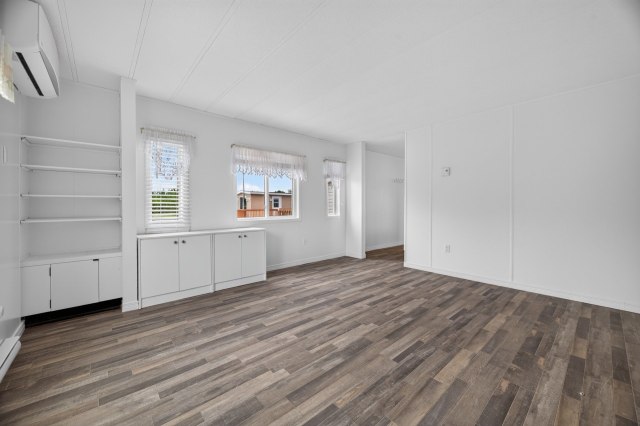 Salle à manger — 220, 4e Rang O., Saint-Anaclet-de-Lessard, G0K1H0, Saint-Anaclet-de-Lessard