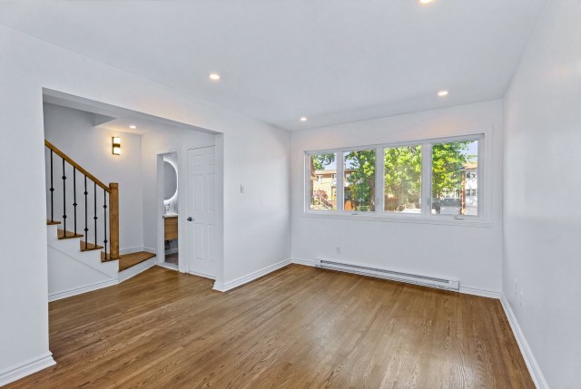 Salon — 555, Tsse de la Beauce, Montréal (LaSalle), H8R2W9, Montréal (LaSalle)