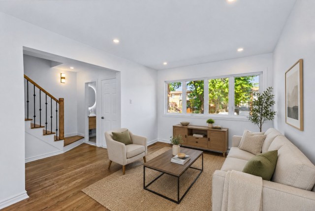 Salon — 555, Tsse de la Beauce, Montréal (LaSalle), H8R2W9, Montréal (LaSalle)