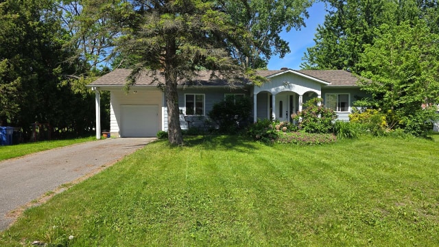 Façade — 118, Rue Bedford, Baie-d'Urfé, H9X3A1, Baie-d'Urfé