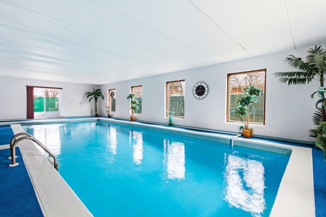 Piscine — 20, Boul. Ste-Marguerite, Châteauguay, J6K1M1, Châteauguay