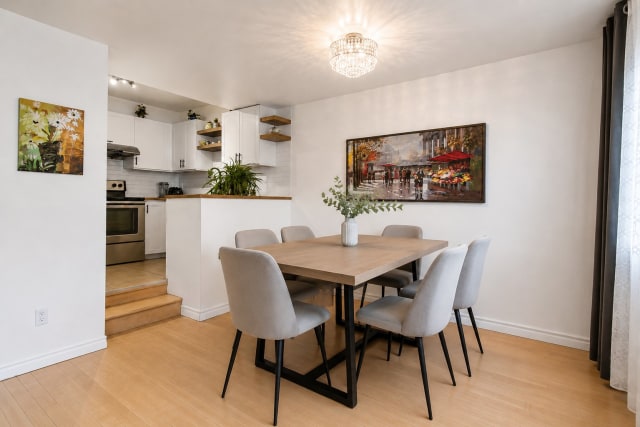 Salle à manger — 776, Av. Ampère, 2, Laval (Laval-des-Rapides), H7N6G7, Laval (Laval-des-Rapides)