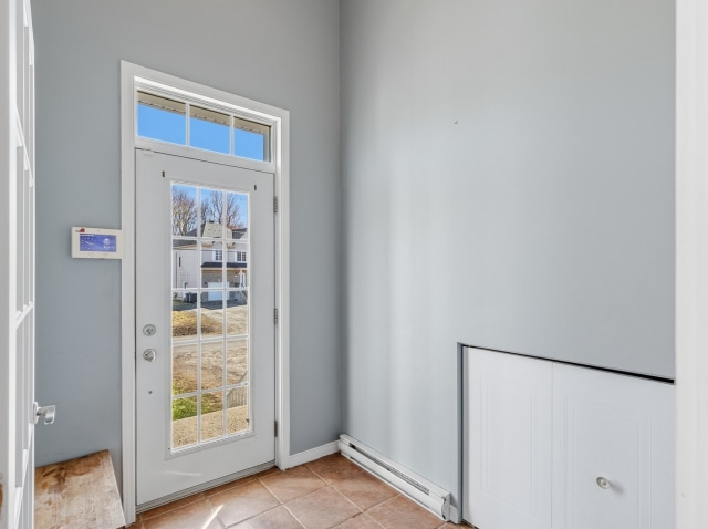 Hall d'entrée — 106, Rue de l'Adamas, Saint-Colomban, J5K2C7, Saint-Colomban
