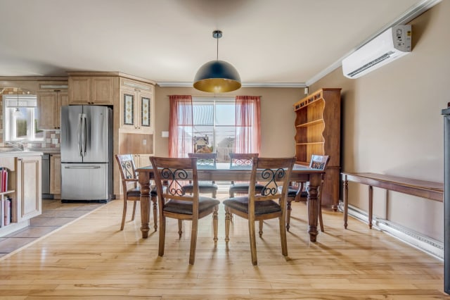 Salle à manger — 452, Rue des Artisans, Saint-Augustin-de-Desmaures, G3A2X8, Saint-Augustin-de-Desmaures