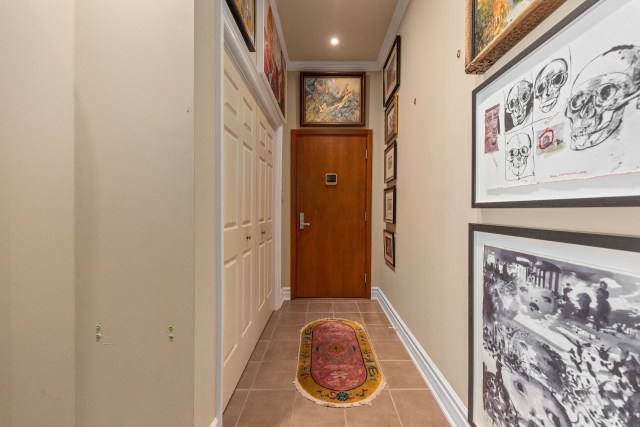 Hall d'entrée — 650, Rue Notre-Dame O., 308, Montréal (Ville-Marie), H3C1J2, Montréal (Ville-Marie)