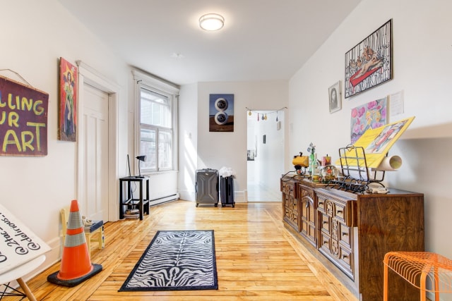 Salon — 4364 - 4368, Av. De Lorimier, Montréal (Le Plateau-Mont-Royal), H2H2B2, Montréal (Le Plateau-Mont-Royal)