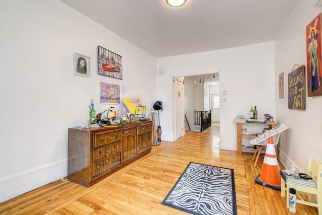 Salon — 4364 - 4368, Av. De Lorimier, Montréal (Le Plateau-Mont-Royal), H2H2B2, Montréal (Le Plateau-Mont-Royal)