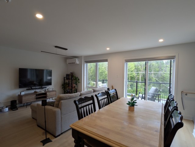 Salle à manger — 303-287 Mnt du Comté, 303, Les Coteaux, J6X 0C6, Les Coteaux