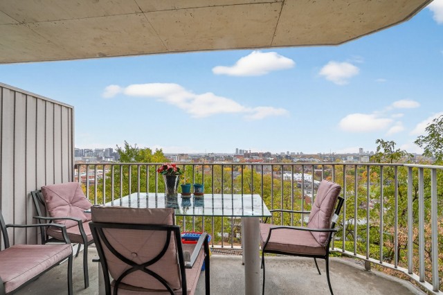Balcon — 1077, Rue St-Mathieu, 668, Montréal (Ville-Marie), H3H2S4, Montréal (Ville-Marie)