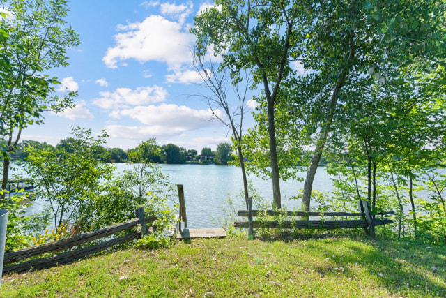 Bord de l'eau — 309, Ch. du Richelieu, Saint-Basile-le-Grand, J3N1M4, Saint-Basile-le-Grand