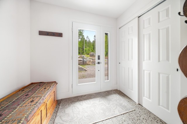 Hall d'entrée — 1999, Ch. des Villas, Saguenay (Chicoutimi), G7H5A7, Saguenay (Chicoutimi)