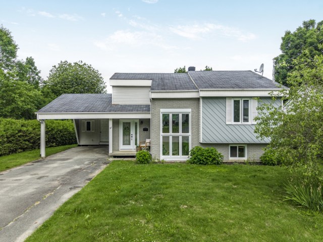 Photo 2 — 35 Place Des Chênes, Windsor, J1S 2S9, Windsor