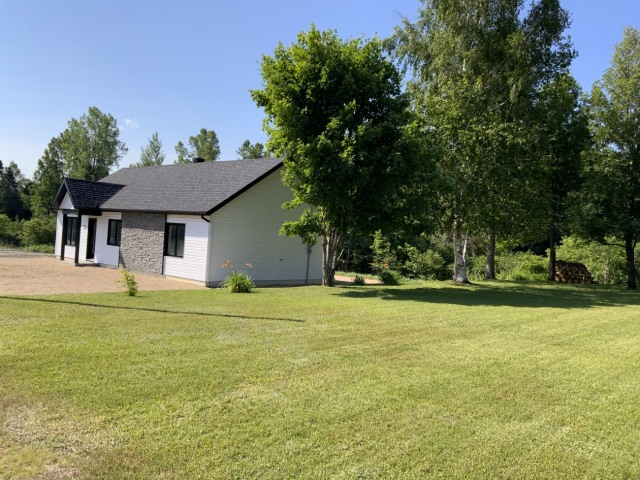 Photo 2 — 5095 Rue du Lac-Bournival , Shawinigan (Sainte-Flore de Grand-Mère), G9T 6N9, Shawinigan (Sainte-Flore de Grand-Mère)