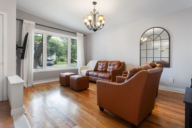 Salon — 11570, Boul. Ste-Colette, Montréal (Montréal-Nord), H1G4T7, Montréal (Montréal-Nord)