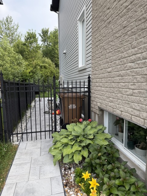 Extérieur — 114 Rue Rabelais, Saint-Constant, J5A 0J5, Saint-Constant