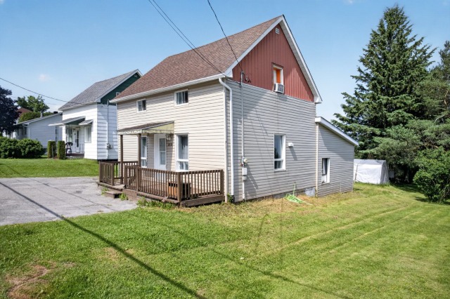 Façade — 219, Rue Principale, Audet, G0Y1A0, Audet
