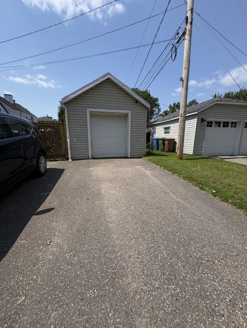 Garage — 2710, Rue Vaudreuil, Saguenay (Jonquière), G7S2A3, Saguenay (Jonquière)