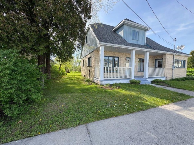 Photo 2 — 104 Rue Larouche, Sainte-Monique-Lac-Saint-Jean, G0W 2T0, Sainte-Monique-Lac-Saint-Jean