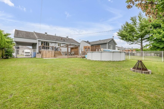 Cour — 34, Rue Glinel, Québec (Beauport), G1B3C4, Québec (Beauport)
