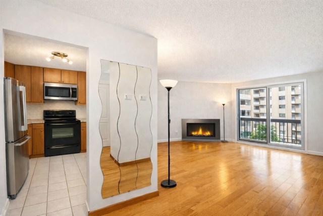 Photo 2 — 10100 Ave. Bois-de-Boulogne, 504, Montreal, H4N 1K7, Montreal
