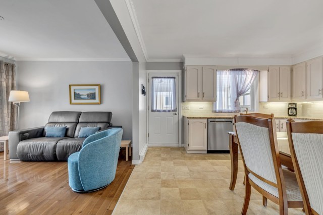 Hall d'entrée — 320, Rue des Frênes O., Québec (La Cité-Limoilou), G1L1G8, Québec (La Cité-Limoilou)