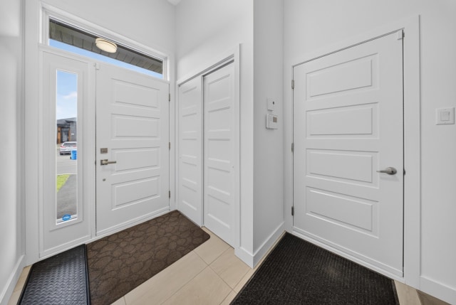 Hall d'entrée — 1543, Rue Stevens, Farnham, J2N0G6, Farnham
