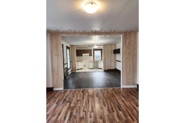 Salon — 237 - 241, Rue Brooks, Sherbrooke (Les Nations), J1H4Y1, Sherbrooke (Les Nations)