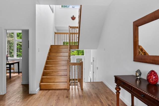 Escalier — 5610, Ch. du Lac-Héroux, Saint-Boniface, G0X2L0, Saint-Boniface