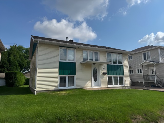 Façade — 3902, Rue Panet, Saguenay (Jonquière), G7X3V3, Saguenay (Jonquière)