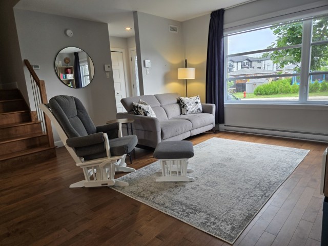 Salon — 1374 Rue Des Calèches, Québec, G3K 0M8, Québec