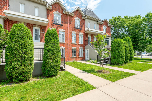 Façade — 8035, Boul. Lévesque E., 102, Laval (Duvernay), H7A4J6, Laval (Duvernay)