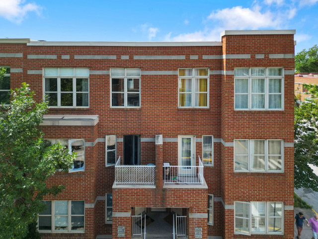 Façade — 8490, Rue St-Dominique, Montréal (Villeray/Saint-Michel/Parc-Extension), H2P2L5, Montréal (Villeray/Saint-Michel/Parc-Extension)