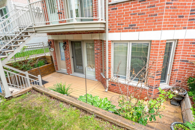 Terrasse — 15858, Rue Victoria, Montréal (Rivière-des-Prairies/Pointe-aux-Trembles), H1A0A9, Montréal (Rivière-des-Prairies/Pointe-aux-Trembles)