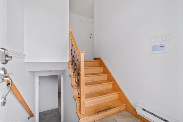 Hall d'entrée — 12, Rue Chapdelaine, Saint-Charles-Borromée, J6E6P3, Saint-Charles-Borromée