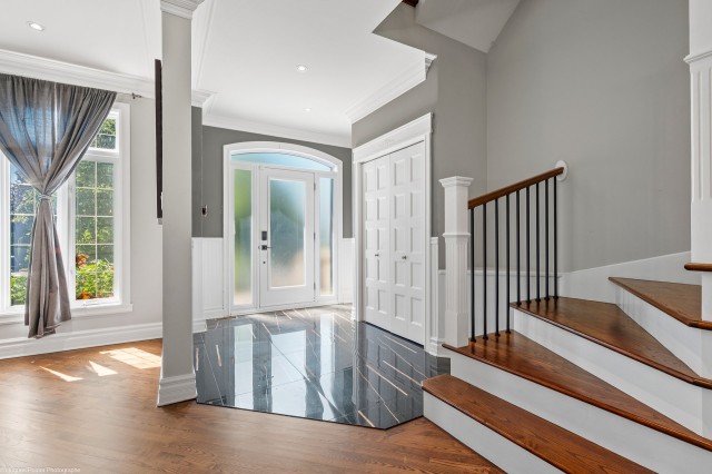 Hall d'entrée — 249 - 249A, Rue Ludger-Duvernay, Varennes, J3X1W6, Varennes