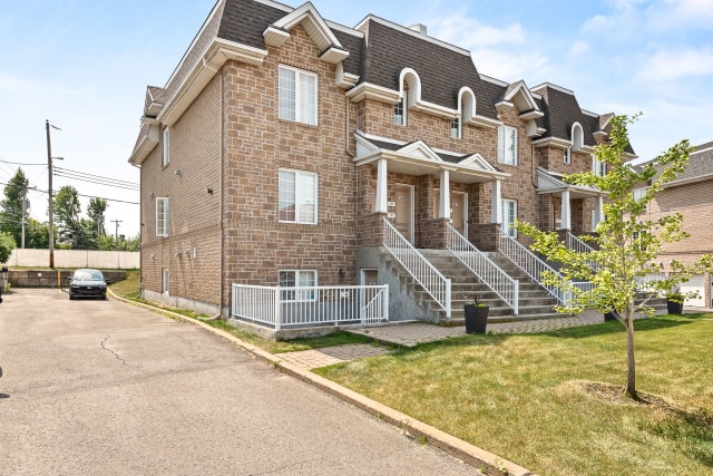 Façade — 322, Rue Réaumur, Laval (Auteuil), H7H3E7, Laval (Auteuil)