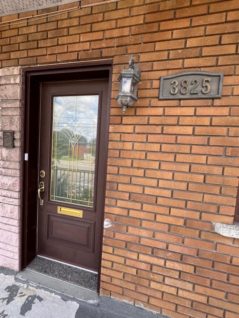 Entrée extérieure — 3825, Rue Victoria, Montréal (Lachine), H8T1J9, Montréal (Lachine)
