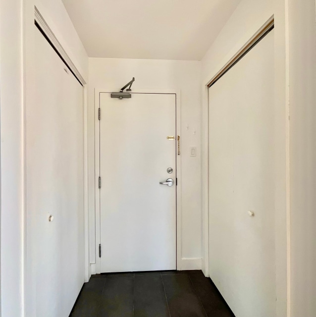 Hall d'entrée — 1810, Boul. Pie-XI N., 301, Québec (La Haute-Saint-Charles), G3J1N5, Québec (La Haute-Saint-Charles)