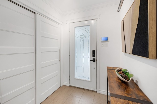Hall d'entrée — 3345 Rue des Cerisiers, Sainte-Marie-Madeleine