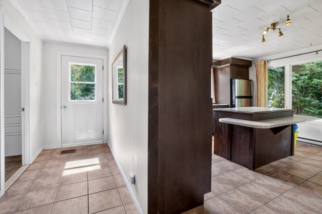 Hall d'entrée — 100 Rue Durand, Sainte-Émélie-de-l'Énergie