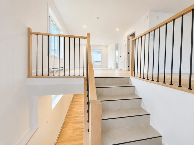 Escalier — 1660 Ch. de la Réserve, Saguenay