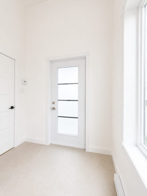 Hall d'entrée — 1660Z Ch. de la Réserve, Saguenay