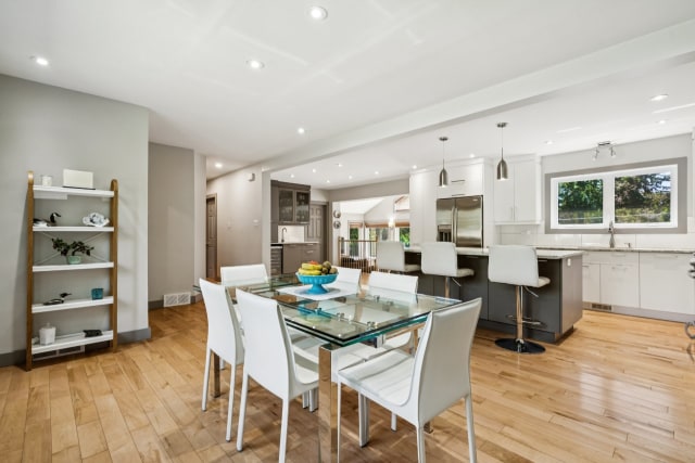 Salle à manger — 112, Rue Sherbrooke, Beaconsfield, H9W1N4, Beaconsfield