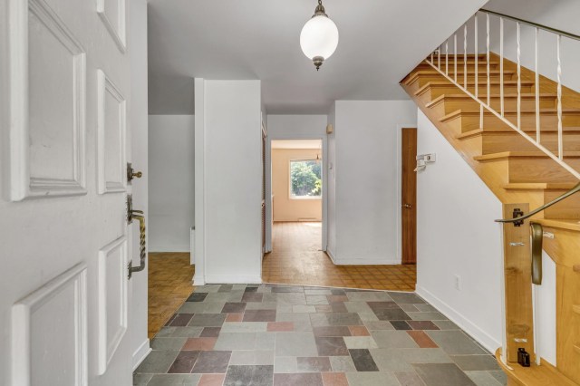 Hall d'entrée — 1359, Av. Gaspard-Fauteux, Québec (Sainte-Foy/Sillery/Cap-Rouge), G1T2E1, Québec (Sainte-Foy/Sillery/Cap-Rouge)