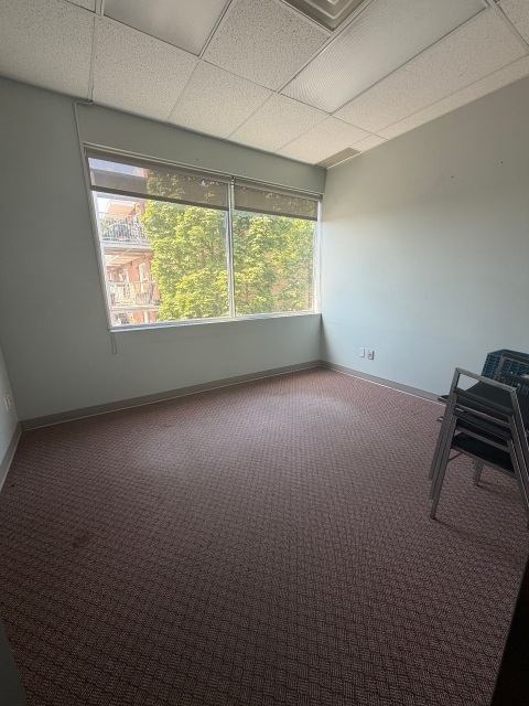 Bureau — 1005 Boul. Curé-Poirier O., Longueuil
