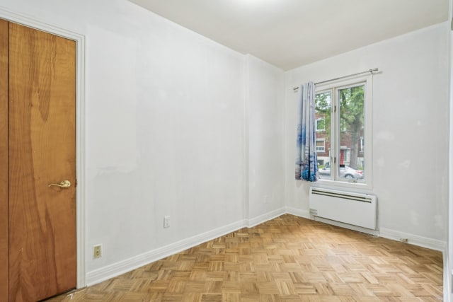 Chambre à coucher — 1570 - 1572 Rue De Sève, Montréal