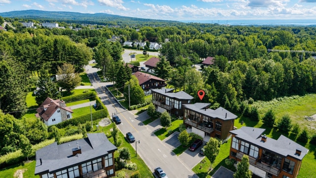 Photo 3 — 1742, Av. Royale, Saint-Ferréol-les-Neiges, G0A3R0, Saint-Ferréol-les-Neiges