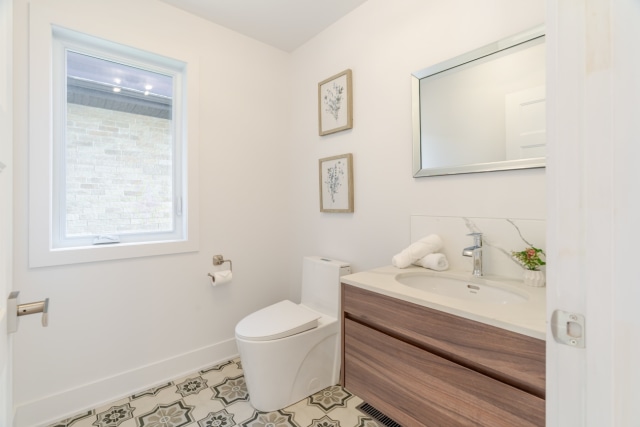 Salle d'eau — 6780 Rue Baillargeon, Brossard