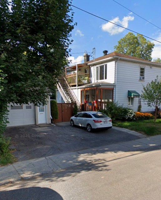 Face arrière — 1915 Av. De La Ronde, Québec
